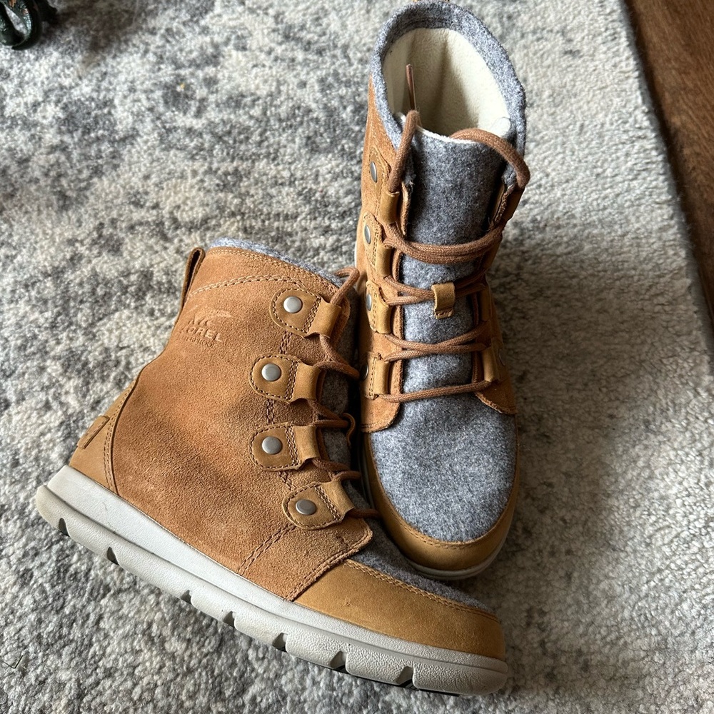 Sorel Joan Explorer Boot - Picture 5 of 7